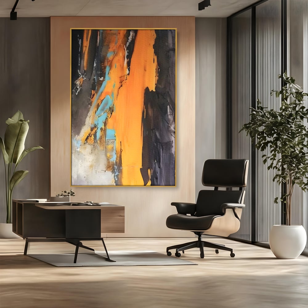 Tablou canvas cu pictura abstracta cu pete portocalii, in rama de aluminiu auriu, pe perete intr-un birou
